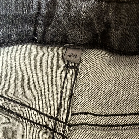 CARMAR Denim style # D088180 size 24 faded Jean black stretchy jeans/jeggings - Picture 4 of 14